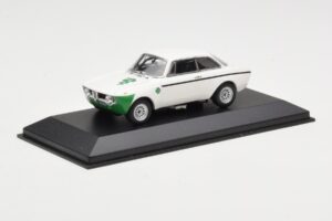 Alfa Romeo Giulia 1300 GTA Junior Balts Minichamps 1:43 400120601 Metāls — attēls 2 no 3