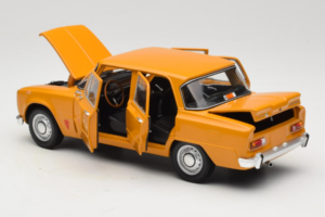 Alfa Romeo Giulia 1300 Super Oranžs Minichamps 1:18 180120900 Metāls — attēls 5 no 8