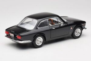 Alfa Romeo Giulia Sprint GTA Melns Road Signature 1:18 92348 Metāls — attēls 3 no 8