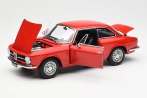Alfa Romeo GT 1300 Junior LHD Sarkans AUTOart 1:18 70131 Metāls — attēls 2 no 8