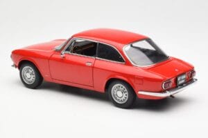 Alfa Romeo GT 1300 Junior LHD Sarkans AUTOart 1:18 70131 Metāls — attēls 7 no 8