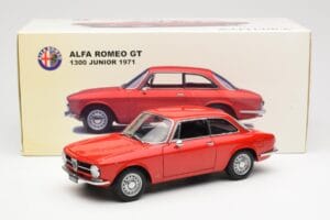 Alfa Romeo GT 1300 Junior LHD Sarkans AUTOart 1:18 70131 Metāls — attēls 8 no 8