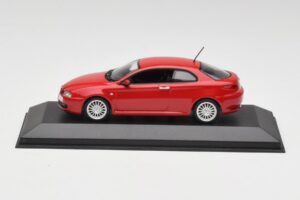 Alfa Romeo GT Alfa Sarkans Minichamps 1:43 400120321 Metāls