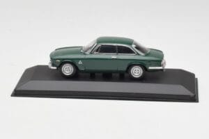 Alfa Romeo Giulia GTA 1300 Junior Zaļš Minichamps 1:43 ALFA010 Metāls