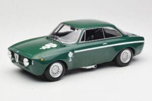 Alfa Romeo GTA 1300 Junior Zaļš Minichamps 1:18 155120022 Metāls