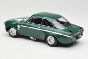 Alfa Romeo GTA 1300 Junior Zaļš Minichamps 1:18 155120022 Metāls — attēls 5 no 6