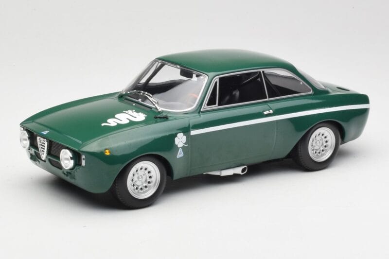 Alfa Romeo GTA 1300 Junior Zaļš Minichamps 1:18 155120022 Metāls