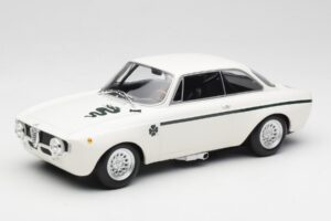 Alfa Romeo GTA 1300 Junior Balts Minichamps 1:18 155120021 Metāls