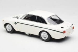 Alfa Romeo GTA 1300 Junior Balts Minichamps 1:18 155120021 Metāls — attēls 5 no 6