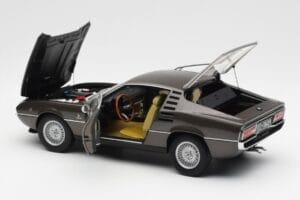 Alfa Romeo Montreal Brūns Metaliks AUTOart 1:18 70173 Metāls — attēls 5 no 8