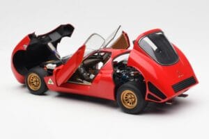 Alfa Romeo 33 Stradale Sarkans AUTOart 1:18 70191 Metāls — attēls 5 no 8