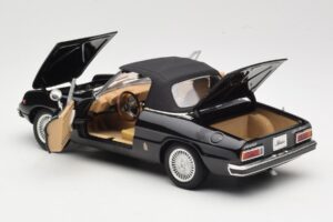 Alfa Romeo Spider 916 Veloce Melns Ricko 1:18 32107 Metāls — attēls 5 no 8