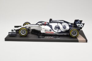 AlphaTauri Honda AT01 #26 D. Kvyat Italian GP 2020 Minichamps 1:18 117200826 Metāls