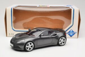 Artega GT Grey Metallic Revell 1:18 09024 Metāls — attēls 8 no 8