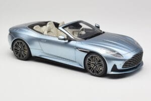 Aston Martin DB12 Volante Caribbean Blue Pearl GT Spirit 1:18 GT479 Sveķi — attēls 4 no 6