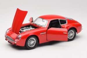 Aston Martin DB4 GT Zagato Sarkans Road Signature 1:18 92728 Metāls — attēls 2 no 8