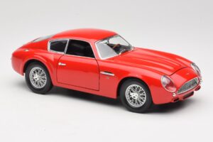 Aston Martin DB4 GT Zagato Sarkans Road Signature 1:18 92728 Metāls — attēls 6 no 8