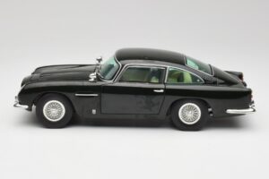 Aston Martin DB5 California Salvijas Zaļš Chrono 1:18 H1001 Metāls — attēls 4 no 8