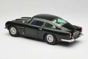 Aston Martin DB5 California Salvijas Zaļš Chrono 1:18 H1001 Metāls — attēls 7 no 8