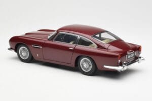 Aston Martin DB5 Dubonnet Sarkans AUTOart 1:18 70213 Metāls — attēls 7 no 8