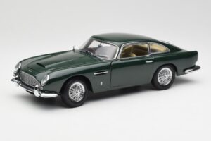 Aston Martin DB5 RHD Zaļš AUTOart 1:18 70024 Metāls