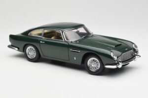 Aston Martin DB5 RHD Zaļš AUTOart 1:18 70024 Metāls — attēls 6 no 8