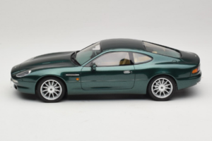 Aston Martin DB7 Buckinghamshire Green Cult Models 1:18 CML187-1 Sveķi — attēls 3 no 6