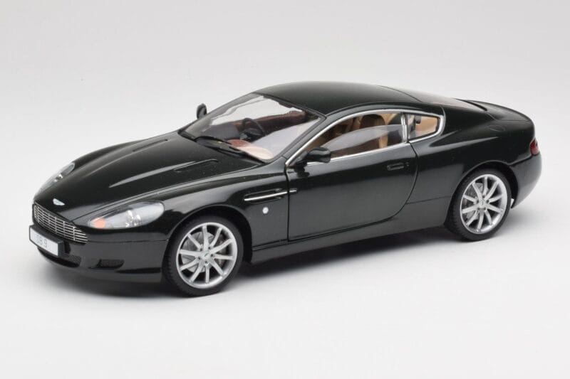 Aston Martin DB9 Melns Solido 1:18 15025600 Metāls
