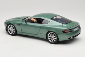 Aston Martin DB9 Zaļš Minichamps 1:18 150137322 Metāls — attēls 7 no 8
