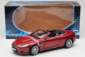 Aston Martin DB9 Volante Sarkans Solido 1:18 8163 Metāls — attēls 8 no 8
