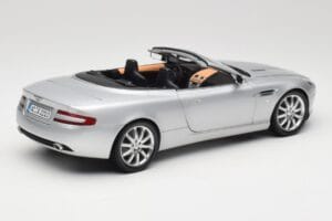 Aston Martin DB9 Volante Sudrabs Minichamps 1:18 150137334 Metāls — attēls 3 no 8