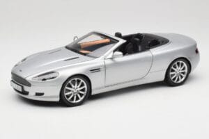 Aston Martin DB9 Volante Sudrabs Minichamps 1:18 150137334 Metāls