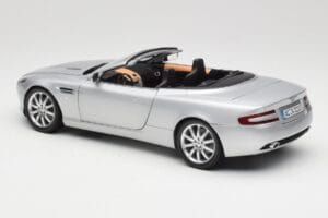 Aston Martin DB9 Volante Sudrabs Minichamps 1:18 150137334 Metāls — attēls 7 no 8