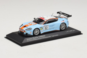 Aston Martin DBRS9 Gulf #92 T. Enge / Lechner VLN 250 Nurburgring 2008 Minichamps 1:43 400081392 Metāls — attēls 2 no 4