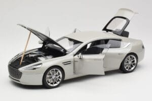 Aston Martin Rapide S Silver Fox AUTOart 1:18 70258 Metāls — attēls 2 no 8