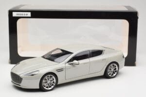 Aston Martin Rapide S Silver Fox AUTOart 1:18 70258 Metāls — attēls 8 no 8
