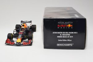 Aston Martin Red Bull Racing RB15 #33 M. Verstappen Winner Brazil GP 2019 Minichamps 1:18 110191933 Metāls — attēls 6 no 6