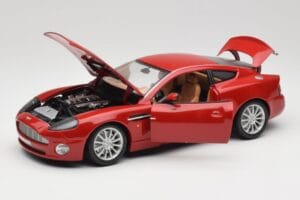 Aston Martin V12 Vanquish Sarkans Bburago 1:18 34063 Metāls — attēls 2 no 8