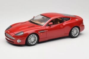 Aston Martin V12 Vanquish Sarkans Bburago 1:18 34063 Metāls