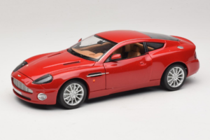 Aston Martin V12 Vanquish Sarkans Bburago 1:18 33334063 Metāls