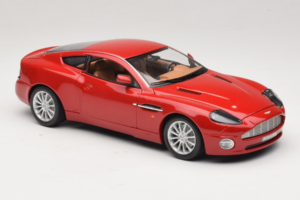 Aston Martin V12 Vanquish Sarkans Bburago 1:18 33334063 Metāls — attēls 6 no 8