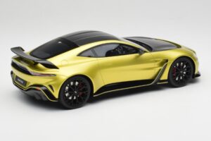 Aston Martin V12 Vantage Final Edition Cosmopolitan Yellow TopSpeed 1:18 TS0453 Metāls — attēls 2 no 6