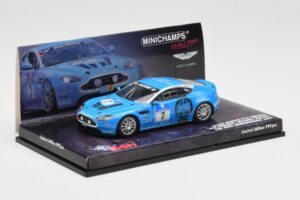 Aston Martin V12 Vantage #7 U. Bez / Porritt / R. Meaden / Mathai 24 Hours Nurburgring 2009 Minichamps 1:43 437091307 Metāls — attēls 2 no 4