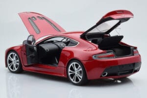 Aston Martin V12 Vantage Sarkans AUTOart 1:18 70208 Metāls — attēls 5 no 8