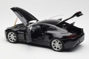 Aston Martin V8 Vantage Onyx Melns AUTOart 1:18 70202 Metāls — attēls 5 no 8