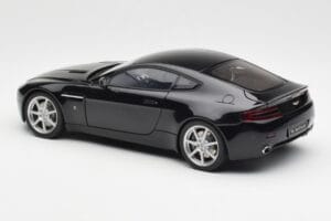 Aston Martin V8 Vantage Onyx Melns AUTOart 1:18 70202 Metāls — attēls 7 no 8