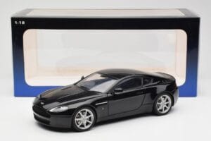 Aston Martin V8 Vantage Onyx Melns AUTOart 1:18 70202 Metāls — attēls 8 no 8