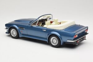 Aston Martin V8 Volante Zils GT Spirit 1:18 GT128 Sveķi — attēls 5 no 6