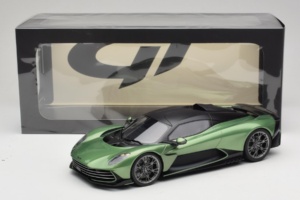 Aston Martin Valhalla Iridescent Emerald Green GT Spirit 1:18 GT558 Sveķi — attēls 6 no 6