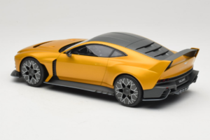 Aston Martin Valiant Auric Gold Metallic GT Spirit 1:18 GT546 Sveķi — attēls 5 no 6